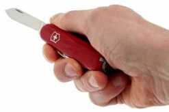 Victorinox Recruit, Red -Victorinox || Böker || DMT Sales VT0 2503 03 victorinox recruit rood vt0 2503 d3