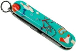 Victorinox Classic SD Sports World Limited Edtion 2020 0-6223-L2010 Swiss Pocket Knife -Victorinox || Böker || DMT Sales VT0 6223 L2010 04 victorinox