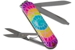 Victorinox Classic SD Tie Dye Limited Edition 2021 0.6223.L2103 Swiss Pocket Knife -Victorinox || Böker || DMT Sales VT0 6223 L2103 02 victorinox