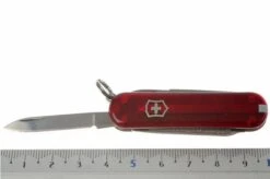 Victorinox Classic SD Translucent Red 0.6223.T Swiss Pocket Knife 26 Victorinox Classic SD Translucent Red 0.6223.T Swiss Pocket Knife -Victorinox || Böker || DMT Sales VT0 6223 T 06 victorinox classic sd transparant rood vt0 6223 t d6